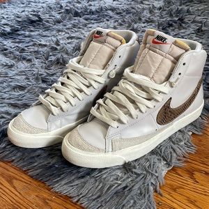 Nike Blazers Mid ‘77 VNTG *Reptile*